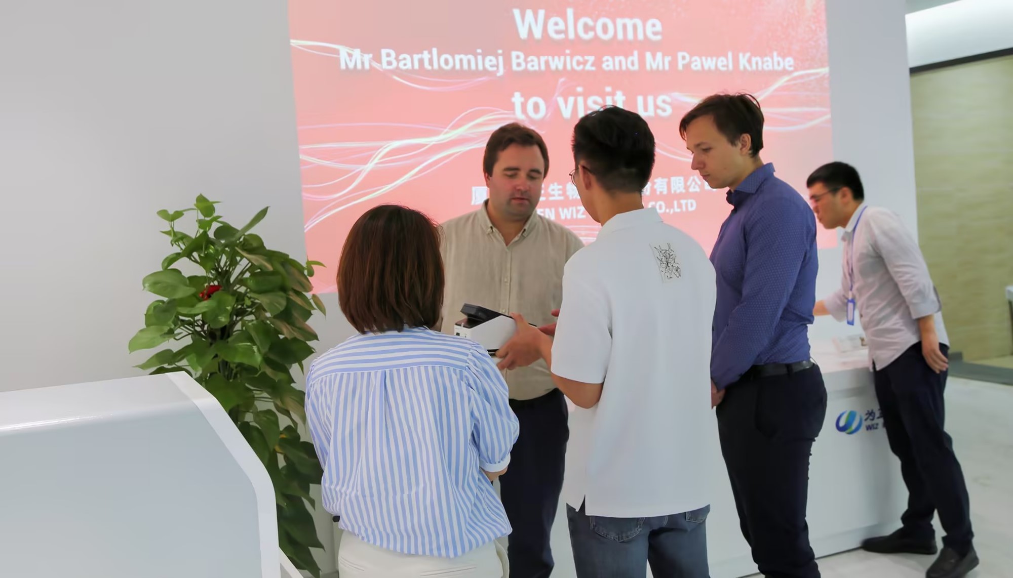 波兰伙伴参访伟德国际1946官网 (2).jpg