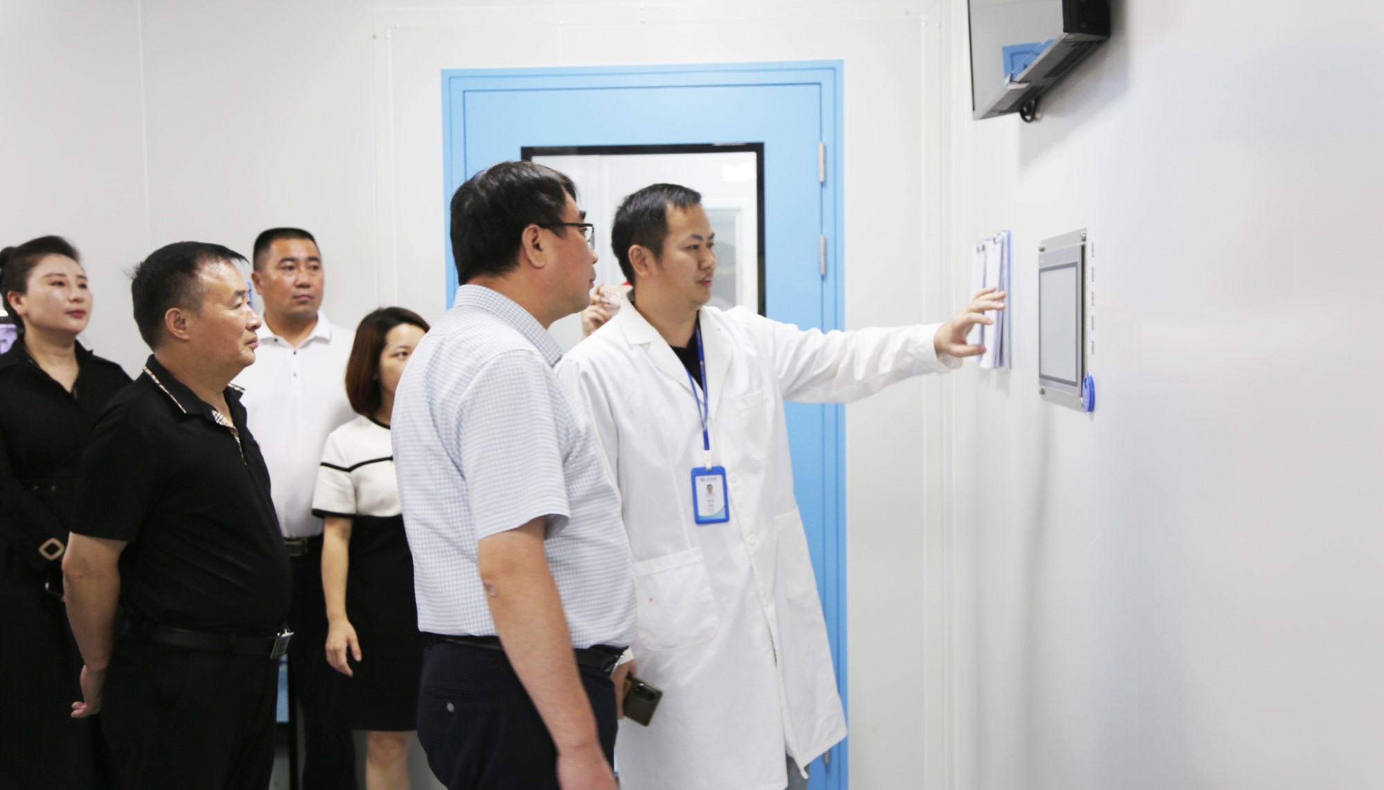 芜湖市弋江区领导一行莅临伟德国际1946官网考察指导 (4).jpg 芜湖市弋江区领导一行莅临伟德国际1946官网考察指导 (4).jpg