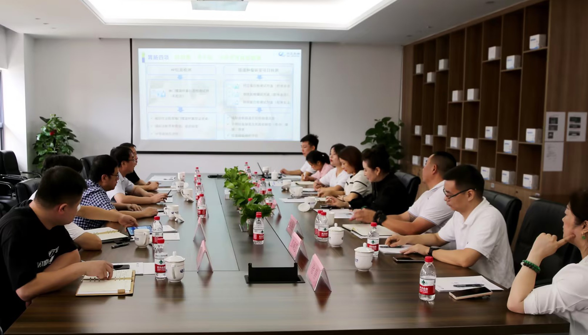 芜湖市弋江区领导一行莅临伟德国际1946官网考察指导 (7).jpg 芜湖市弋江区领导一行莅临伟德国际1946官网考察指导 (7).jpg